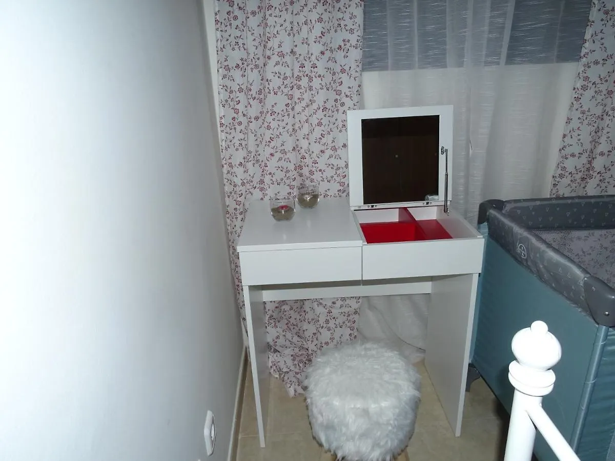 Apartamento Piscina Viena Roses 0*,
