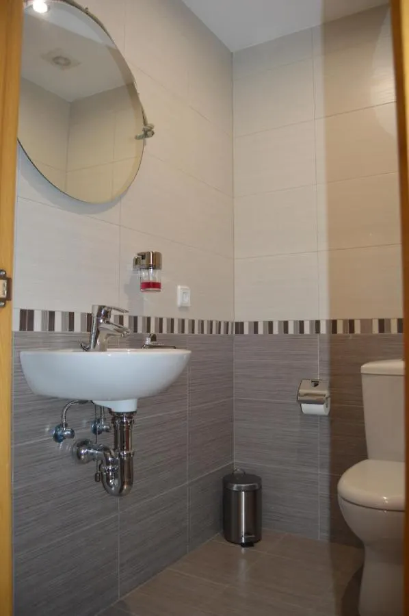 Apartment Apartamento Piscina Viena Roses